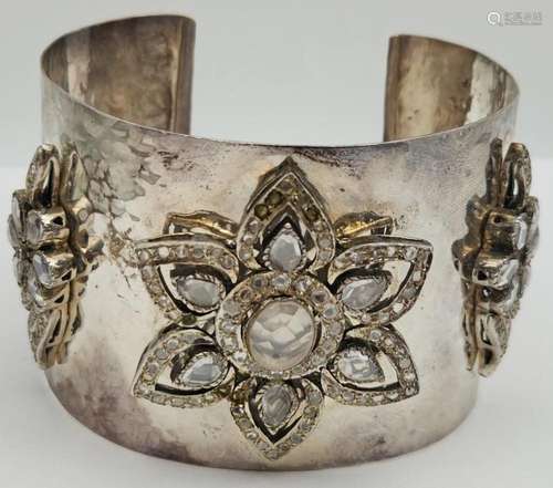 STERLING HAMMERED DESIGN CUFF WITH FLOWER