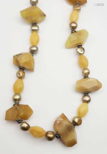 HEAVY! PEACH AND GREEN STONE NECKLACE