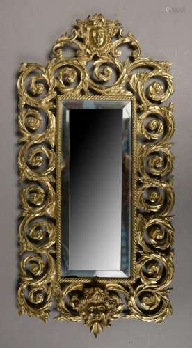 Miroir, le cadre en bronze ciselé et doré à décor de ri