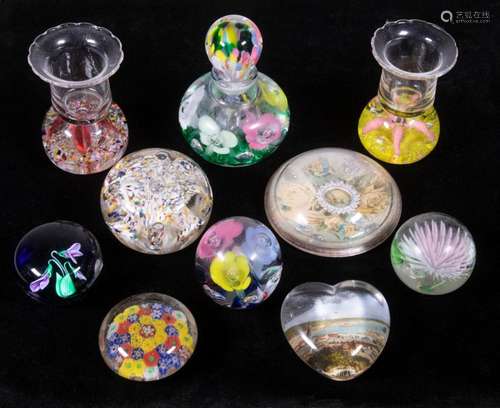 ART GLASS PAPERWEIGHT COLLECTION