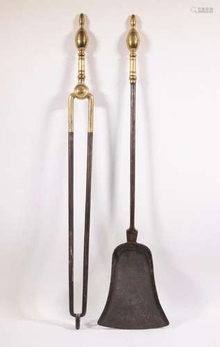 FEDERAL DOUBLE LEMON TOP FIREPLACE TOOLS