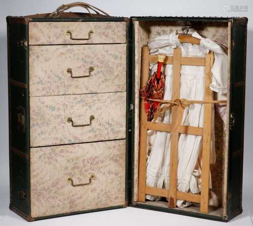 VINTAGE DOLL TRUNK FILLED WITH CLOTHES AND BEDDING