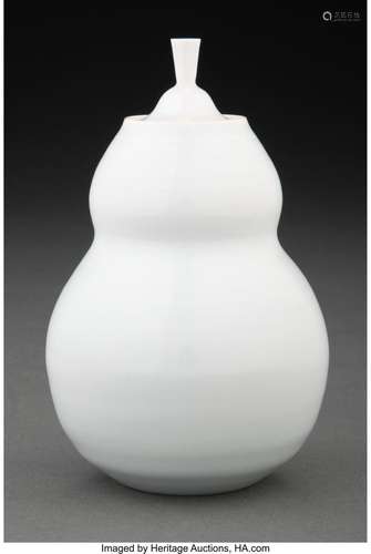 Akira Yagi (Japanese, b. 1955) Covered Vessel Glazed porcela...