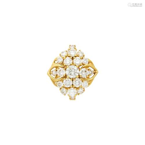 Gold and Diamond Cluster Ring
