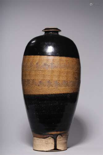 A Chinese Yaozhou-Type Glazed Porcelain Vase