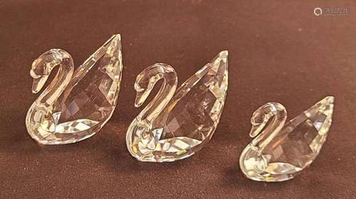 Swarovski Crystal Group of 3 Swans