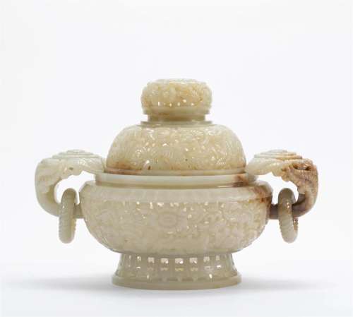 White jade hollow smoker in the Qing Dynasty