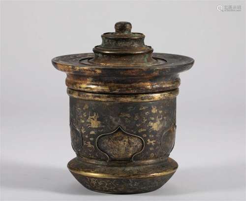 Gilded covered pot of Tang Dynasty