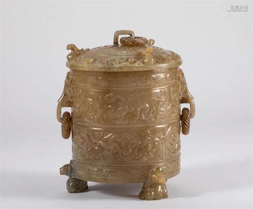 White jade covered pot of the Tang Dynasty