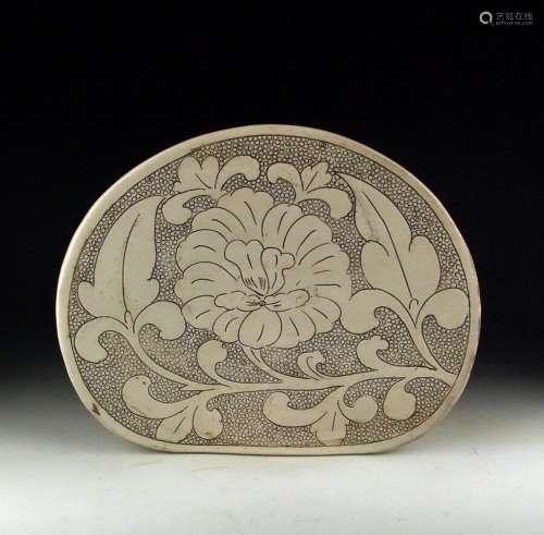 CHINA ANTIQUE CIZHOU WARE PORCELAIN HEADREST WITH FLOWER PAT...