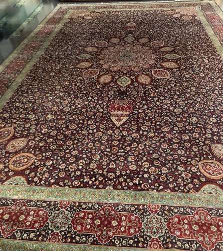 Important tapis persan de type Tabriz à médaillon, lamp
