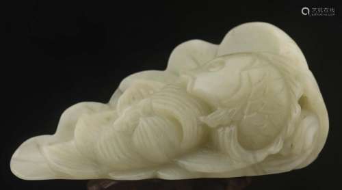 Old China natural hetian jade hand-carved statue of fish and...