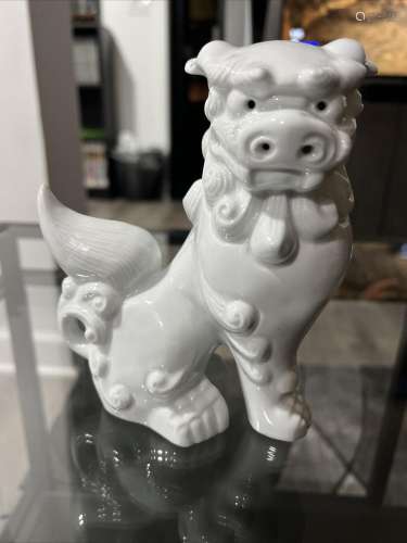 Chinese Lion White Glaze Porcelain Foo Dog 6 Inch Statue Fig...