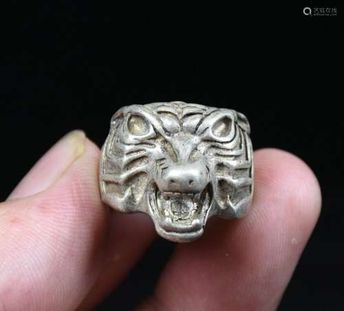 3CM Rare Chinese Miao Silver Feng Shui leopard Beast Head Fi...