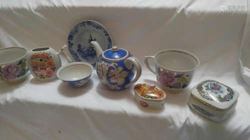 Lot Of 8 Varies Old China Porcelain Dish, Cups, Music Box Et...