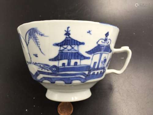 A Chinese Export Porcelain Tea Cup 1875 Late Qing Dynasty NK...