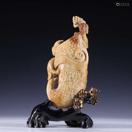 Ancient jade longnu horn cupSpecification: high 14.2 6.2 4.8...