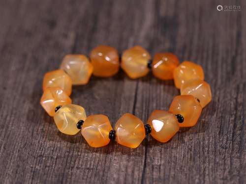 eight arrises agate string.Specification: 1.45 cmThe hand st...