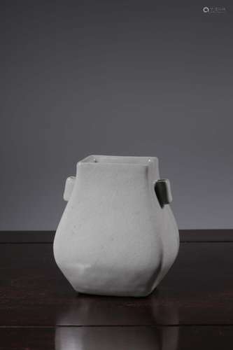 Kiln penghu-glance penetration earsSize: 11 cm high, 9.8 cm ...