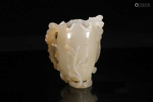 Hetian jade lotus flower, shape beautiful, exquisite jade ja...