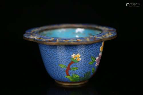 Later, cloisonne kwai flowerpot, the modelling is exquisite ...