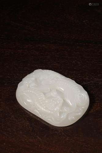 Hotan white jade lion play ball belt buckleSize: 8.1 cm long...