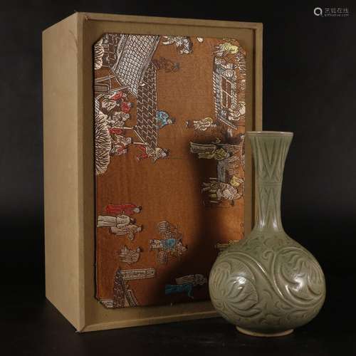 Longquan celadon hand-cut flask size: 22 cm diameter 5 cm hi...