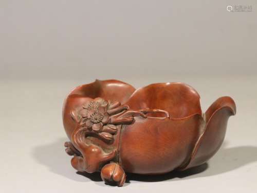 The boxwood hand-carved plum flower form of a water jarSize:...