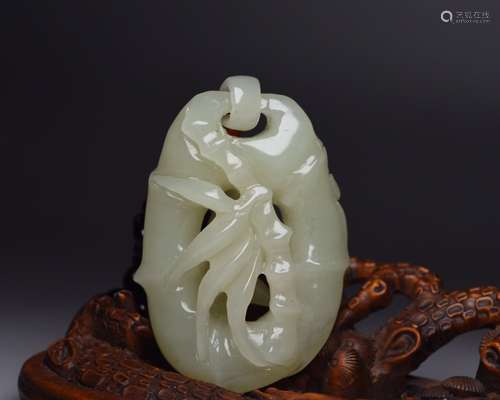 Hetian jade hugely increasedSpecification: 6.8 * 4.7 * 2.6 c...