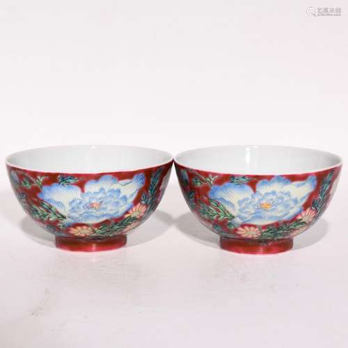 Carmine pastel flowers green-splashed bowls, high caliber 6....