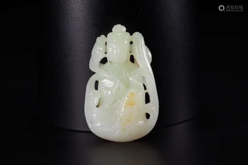 Hetian jade kuanyin perry6 cm high, 3.9 cm wide. 1.8 cm thic...