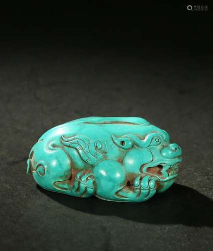 Turquoise the mythical wild animal carvingsSize: 7.5 cm wide...