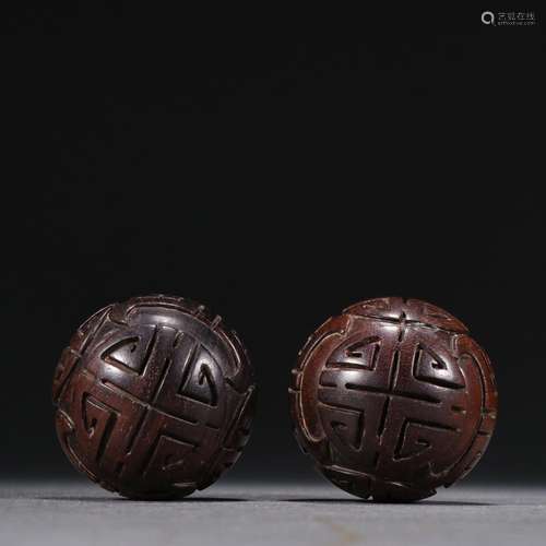 Red sandalwood word lines handball a pair of long life.Speci...