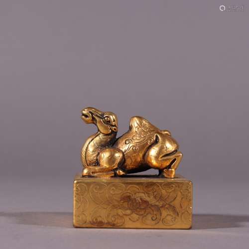 Copper and gold camel twist sealSpecification: 5.4 cm high 5...