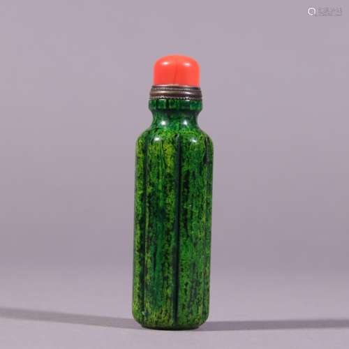 Old Qiu Angle melon leng snuff bottle filled with flowers.Sp...