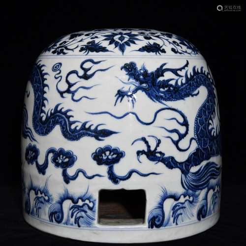 Blue and white dragon grain ger 29 x28. 5