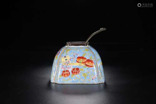 :emperor· colored enamel water jarSize: 5.3 cm high 7.2 cm w...