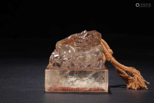 Has been out of old Tibet: crystal dragon sealSize: 6.6 cm h...