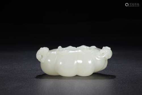 : hetian jade, therefore dragon water jarSize: 3.2 cm wide a...