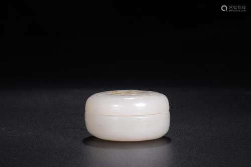 :emperor , hetian jade swan cover boxSize: 2.9 cm high 5.3 c...