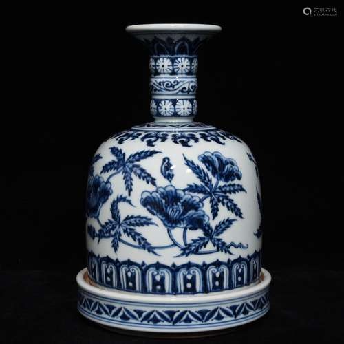 Blue and white flower grain bell 23.5 x15.5