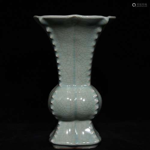 Longquan celadon flower vase with 24 x16. 4