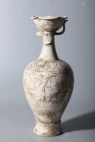 Kiln carved flower bottle mouthHeight: 30 cm, width: 13 cm