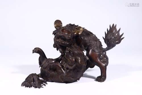 : copper and gold double lion furnishing articlesSize: 13 cm...