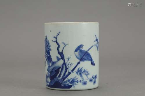 Blue and white flowers and birds, brush potSize: 11.7 diamet...