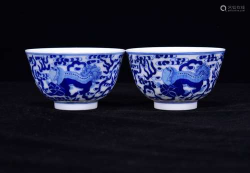 Blue and white lion green-splashed bowls 4.5 * 7 m