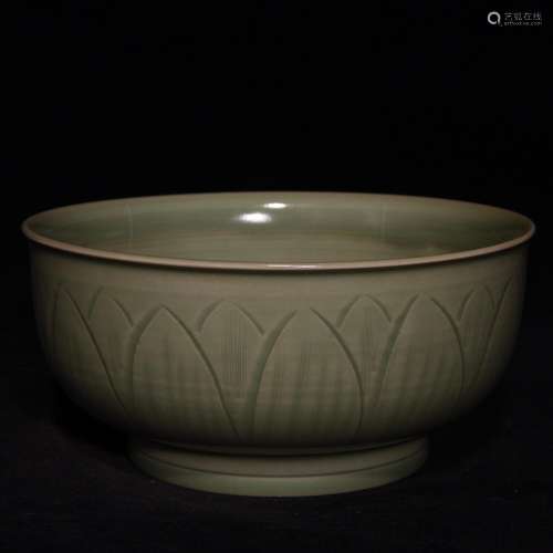 The kiln 8.6 x18.8 hand-cut bowl