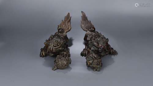 : the ball is placed a pair of bronze lions play16 cm long 3...