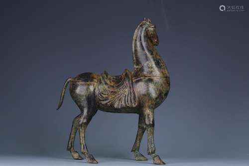 Previously, bronze horse furnishing articlesSize: 34 cm long...