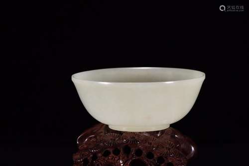 Hetian jade bowlHigh 4.5 cm, 11.5 cm wide. Weighs 132.3 gram...